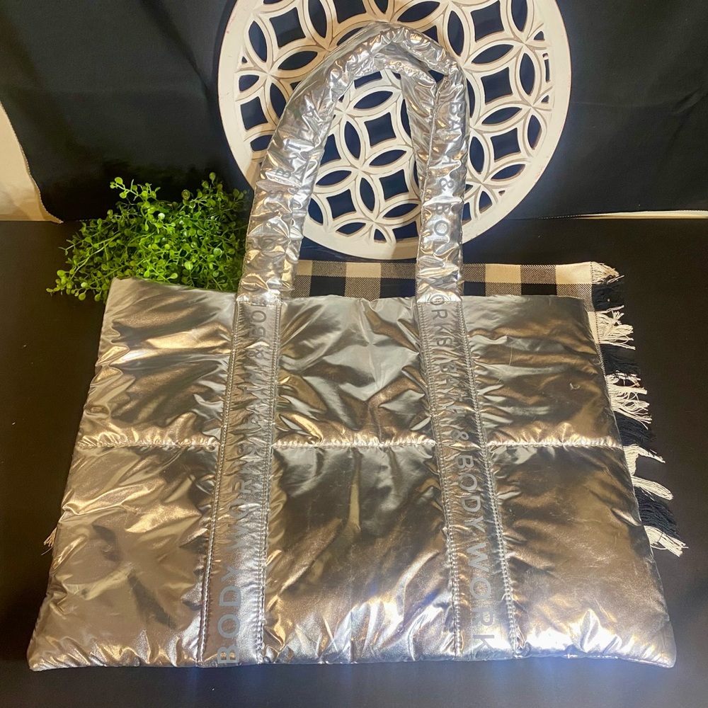 Bath & Body Works Shiny Silver‎ Puffer Bag